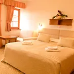 Hotell Vitkova Hora 3*